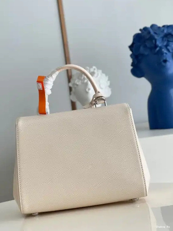 CHANELUNY BB VUITTON LOUIS 0603